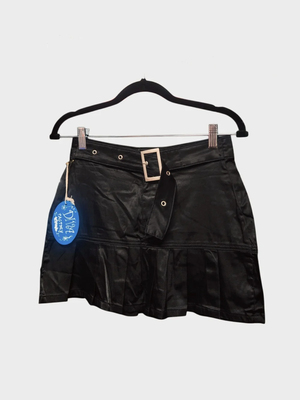 Y2k Deadstock Diva Black Pleated Satin Mini Skirt with Belt!